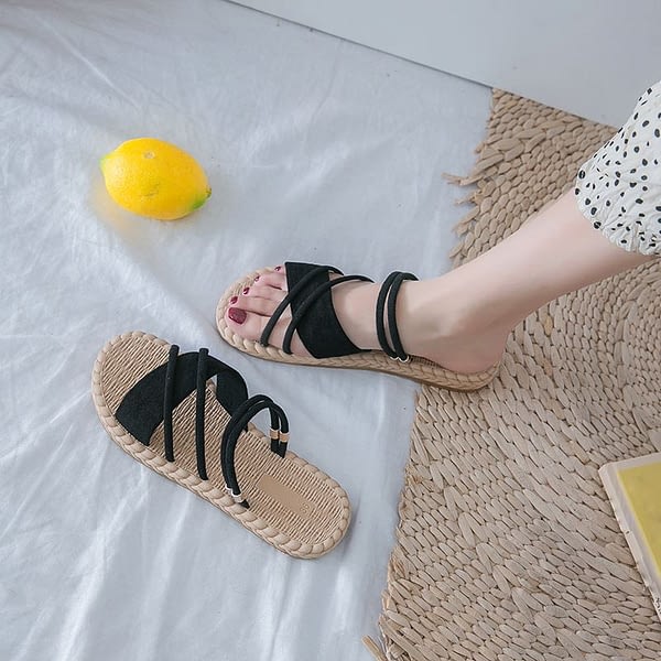 Woman Flat Sandals for Summer Session